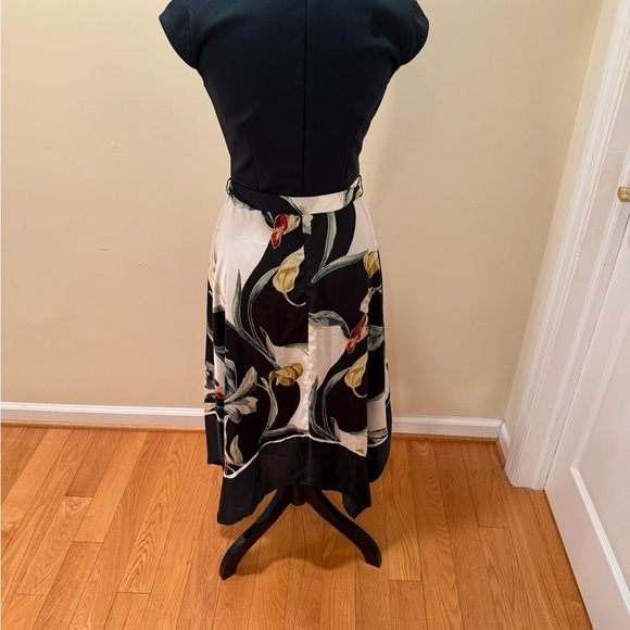WHBM Handkerchief Elegant Dress, Deep Green Top , Floral Leafy bottom.size 2 - Picture 10 of 12